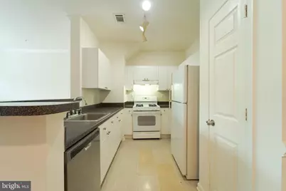 11391 Aristotle Drive #11-214, Fairfax, VA 22030 - Photo 9