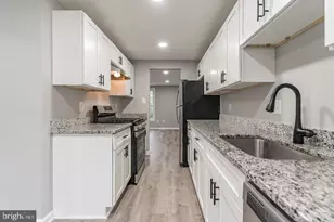 14365 Watery Mountain Ct, Centreville, VA 20120 - Photo 11