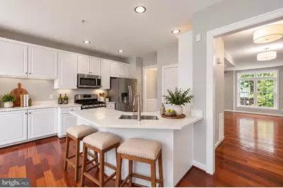 9534 Lagersfield Circle, Vienna, VA 22181 - Photo 13