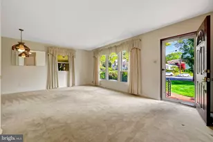 310 Arcadian Cir SW, Vienna, VA 22180 - Photo 7