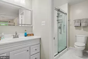 726 Gentle Breeze Ct, Herndon, VA 20170 - Photo 17