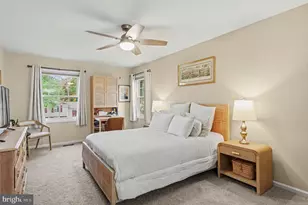 726 Gentle Breeze Ct, Herndon, VA 20170 - Photo 15