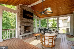 1302 Scotts Run Rd, McLean, VA 22102 - Photo 11