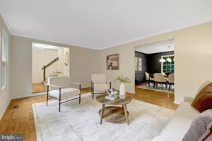 10910 Wilder Point Ln, Reston, VA 20191 - Photo 5