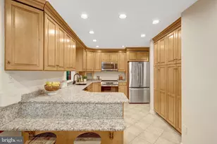 10910 Wilder Point Ln, Reston, VA 20191 - Photo 9