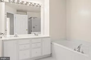 7014 Metropolitan Pl, Falls Church, VA 22043 - Photo 23