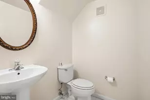 7014 Metropolitan Pl, Falls Church, VA 22043 - Photo 27