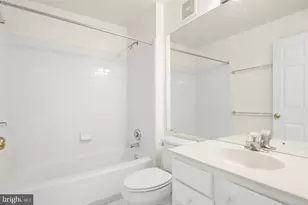 7014 Metropolitan Pl, Falls Church, VA 22043 - Photo 25