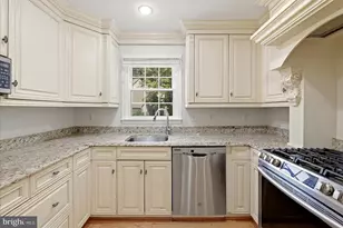 6413 Bromfield Trce, Centreville, VA 20120 - Photo 7