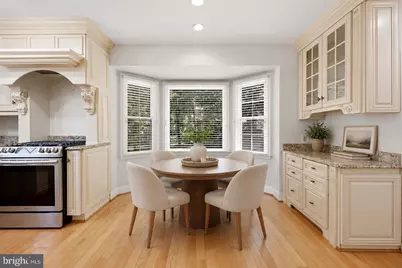 6413 Bromfield Trace, Centreville, VA 20120 - Photo 5