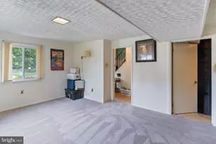 13705 Smallwood Ct, Chantilly, VA 20151 - Photo 7