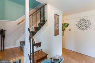 13705 Smallwood Ct, Chantilly, VA 20151 - Photo 5