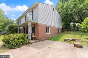 13705 Smallwood Ct, Chantilly, VA 20151 - Photo 3
