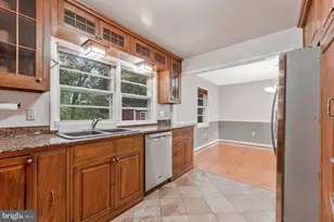 11720 Briggs Ct, Fairfax, VA 22030 - Photo 13