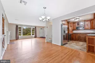 11720 Briggs Ct, Fairfax, VA 22030 - Photo 9