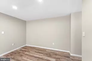 9730 Kingsbridge Dr, Fairfax, VA 22031 - Photo 7