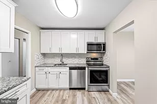 9730 Kingsbridge Dr, Fairfax, VA 22031 - Photo 25