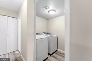 9730 Kingsbridge Dr, Fairfax, VA 22031 - Photo 13