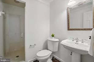 911 Rail Ct, McLean, VA 22102 - Photo 33
