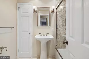 12410 Castner Ct, Fairfax, VA 22030 - Photo 21