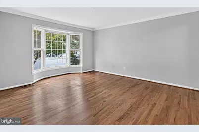 9664 Scotch Haven Drive, Vienna, VA 22181 - Photo 5