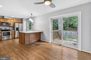 9664 Scotch Haven Dr, Vienna, VA 22181 - Photo 13