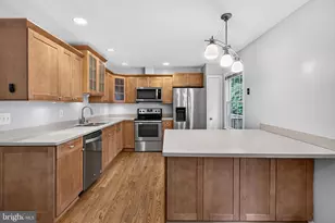 9664 Scotch Haven Dr, Vienna, VA 22181 - Photo 15