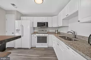 7518 Snowpea Ct, Alexandria, VA 22306 - Photo 9