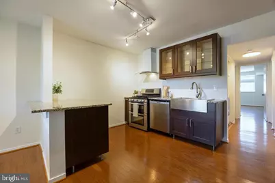 1643 Parkcrest Circle #7C/201, Reston, VA 20190 - Photo 3