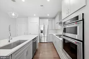2324 Wind Charm St, Herndon, VA 20171 - Photo 5