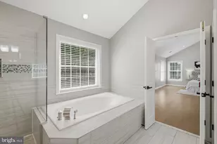 3945 Highland Oaks Dr, Fairfax, VA 22033 - Photo 27