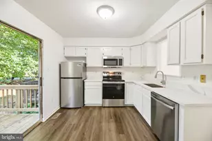 6866 Chasewood Cir, Centreville, VA 20121 - Photo 29