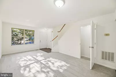 6866 Chasewood Circle, Centreville, VA 20121 - Photo 17
