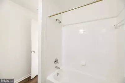 6866 Chasewood Circle, Centreville, VA 20121 - Photo 33