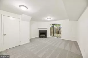 6866 Chasewood Cir, Centreville, VA 20121 - Photo 3