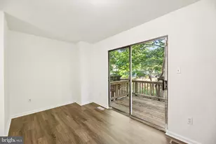 6866 Chasewood Cir, Centreville, VA 20121 - Photo 3