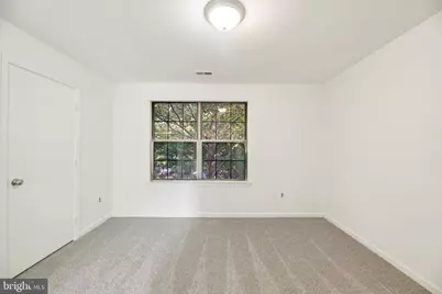 6866 Chasewood Circle, Centreville, VA 20121 - Photo 5