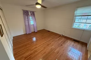 4360 Greenberry Ln, Annandale, VA 22003 - Photo 9