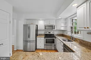 5426 Cabot Ridge Ct, Fairfax, VA 22032 - Photo 13