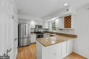 5426 Cabot Ridge Ct, Fairfax, VA 22032 - Photo 11