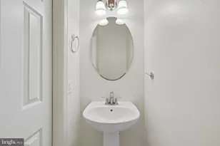 5438 Summer Leaf Ln, Alexandria, VA 22312 - Photo 21