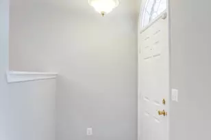 12476 Casbeer Dr, Fairfax, VA 22033 - Photo 3