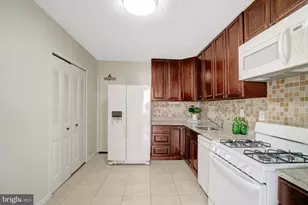 3705 S George Mason Dr, Falls Church, VA 22041 - Photo 5