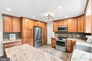 10855 Weisiger Ln, Oakton, VA 22124 - Photo 19