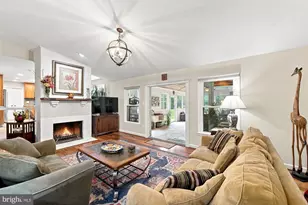 10855 Weisiger Ln, Oakton, VA 22124 - Photo 3
