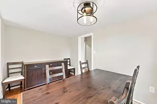 558 Windover Ave NW, Vienna, VA 22180 - Photo 13