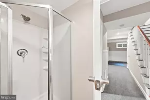 558 Windover Ave NW, Vienna, VA 22180 - Photo 37