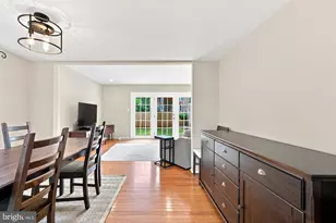 558 Windover Ave NW, Vienna, VA 22180 - Photo 15