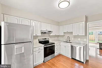 558 Windover Avenue NW, Vienna, VA 22180 - Photo 17