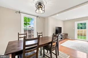 558 Windover Ave NW, Vienna, VA 22180 - Photo 3